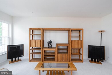 2516 Woodrow Wilson Dr, Herndon, VA 20171 - photo 6