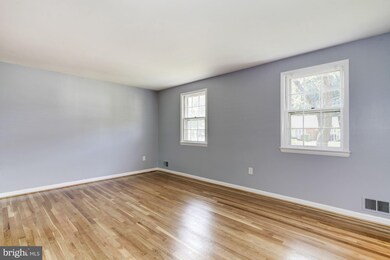 6212 Roblynn Rd, Laurel, MD 20707 - photo 3
