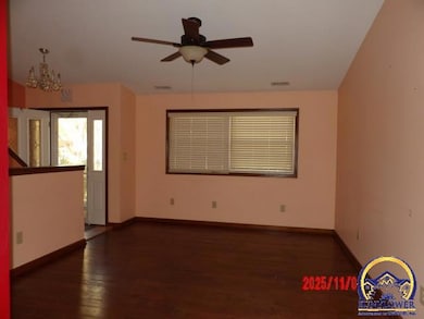 3400 SW Oakley Ave, Topeka, KS 66614 - photo 6