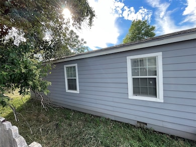 5704 Pickfair Cir, Dallas, TX 75235 - photo 2