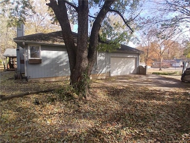 8510 W 61st St, Mission, KS 66202 - photo 6