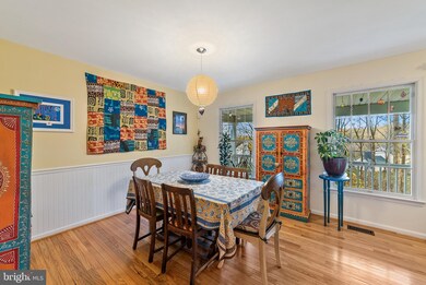 6426 White Oak Ln, Broad Run, VA 20137 - photo 2