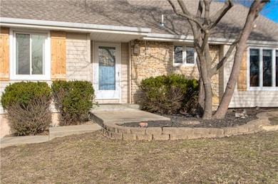 16816 Landmark Loop, Holt, MO 64048 - photo 2