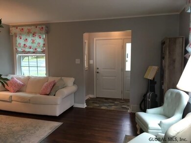 9 Rita Ln, Albany, NY 12211 - photo 6