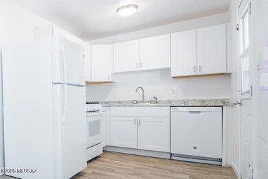 5859 E 33rd St, Tucson, AZ 85711 - photo 4