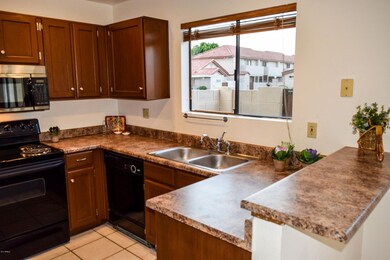 2955 N Oregon St unit 2, Chandler, AZ 85225 - photo 3