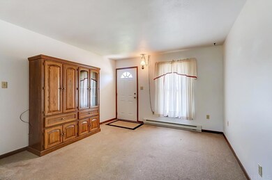 811 Hazel St, Auburn, IN 46706 - photo 3