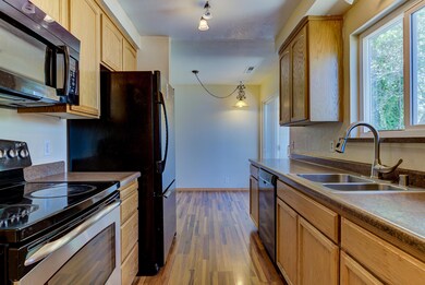 2625WyndhamLane_008