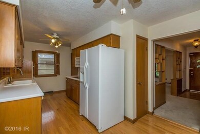 1237 Cummins Pkwy, Des Moines, IA 50311 - photo 6