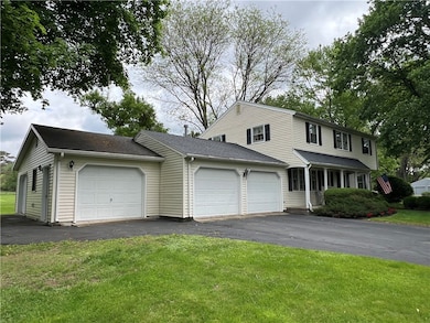 3 Car Attached Garage