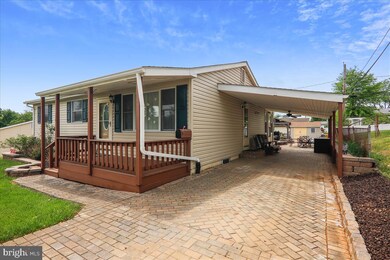 360 Dameron S, Laurel, MD 20724 - photo 2