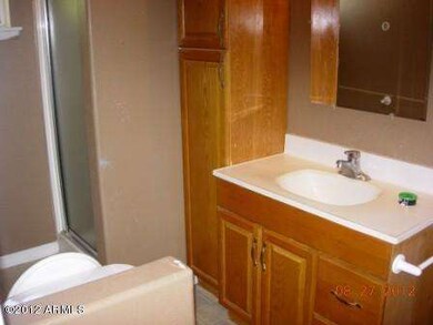 112th guest bath 082712