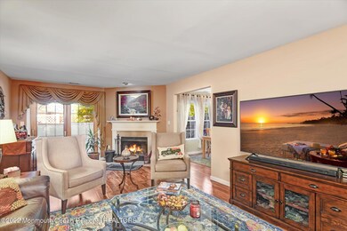 08-Living Room