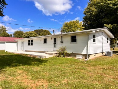 607 Floyd Ave, Versailles, IN 47042 - photo 3