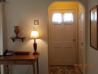 1409 Parker St, Cedar Falls, IA 50613 - photo 2