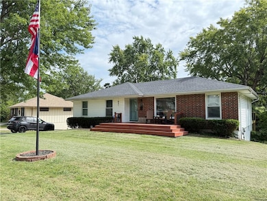 6609 E 129th St, Grandview, MO 64030 - photo 3