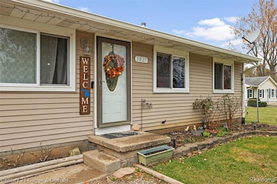 3021 Woodlawn St, Commerce Township, MI 48390 - photo 3