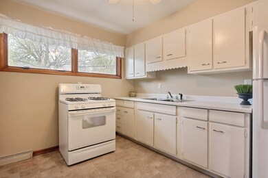 9023 Hess Dr, Highland, IN 46322 - photo 7