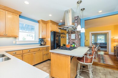 112 Lincoln Ave unit 2, Portsmouth, NH 03801 - photo 3