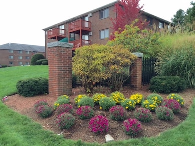 98 Powers St unit 235, Milford, NH 03055 - photo 4