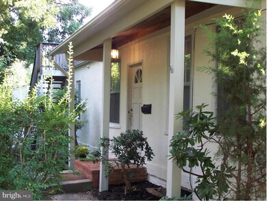 6107 Princeton Ave, Glen Echo, MD 20812 - photo 4