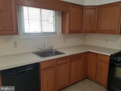 1206 Simpson St, Crum Lynne, PA 19022 - photo 6