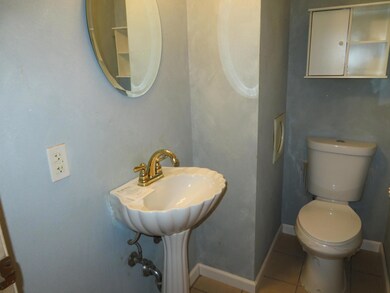 1678 Peardale Rd N, Columbus, OH 43229 - photo 7