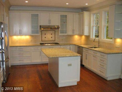 4504 Maple Ave, Bethesda, MD 20814 - photo 4