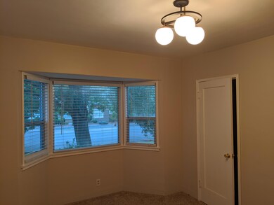 1437 NW Hawthorne Ave, Grants Pass, OR 97526 - photo 6