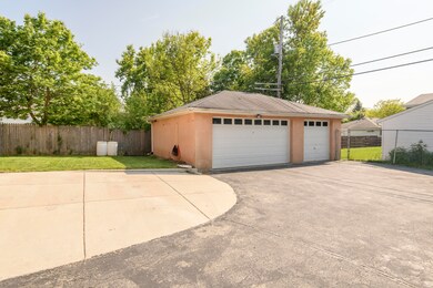 3-Car Garage