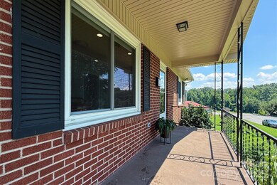 214 Howard St, Morganton, NC 28655 - photo 5