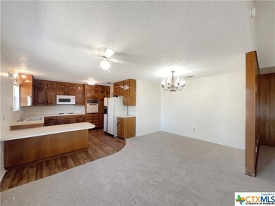 1609 E Robertson Ave, Copperas Cove, TX 76522 - photo 4