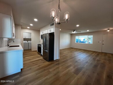 10103 W Deanita Ln, Sun City, AZ 85351 - photo 7