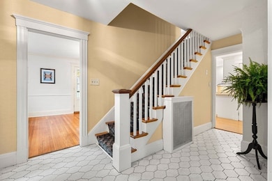 8 Warren Rd, Marblehead, MA 01945 - photo 2