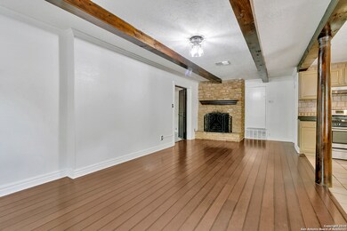 20007 Scenic Loop Rd, Helotes, TX 78023 - photo 5