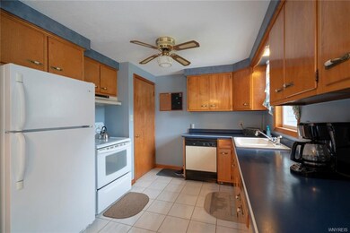 803 Remington Dr, North Tonawanda, NY 14120 - photo 4