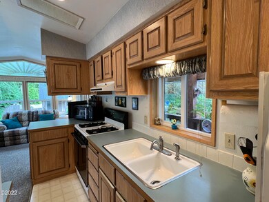 455 SE Quay Ave, Lincoln City, OR 97367 - photo 5