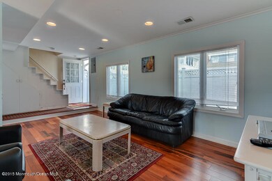 2.3-Living Room