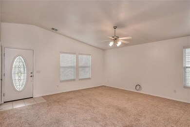 9221 Checkerbloom Dr, Oklahoma City, OK 73165 - photo 2