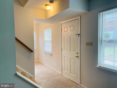 9713 Hagel Cir unit B, Lorton, VA 22079 - photo 2