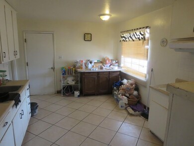 Eat in kitchen area