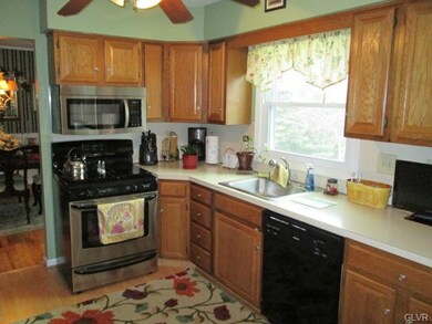 1613 Arrowwood Dr, Easton, PA 18040 - photo 6