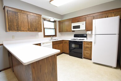 10139 Verdin Cir NW, Coon Rapids, MN 55433 - photo 7