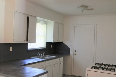 7602 Claiborne St, Houston, TX 77016 - photo 7