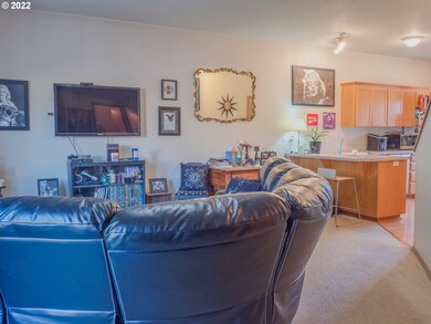 615 Hampton Ln, Newberg, OR 97132 - photo 7