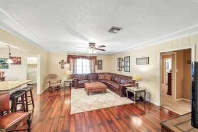 1811 Huisache Dr, Richmond, TX 77469 - photo 6