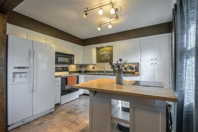 6219 Albervan St, Shawnee, KS 66216 - photo 5