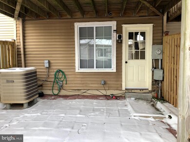 12609 Misty Meadow Place, Germantown, MD 20874 - photo 3