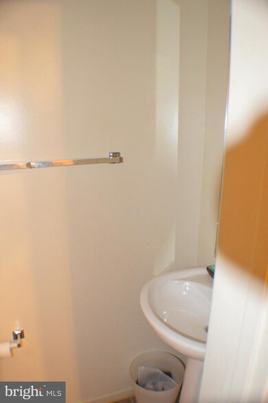 6937 Malachite Place, Capitol Heights, MD 20743 - photo 7