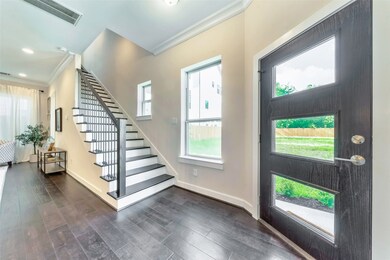 845 Fisher St unit C, Houston, TX 77018 - photo 4